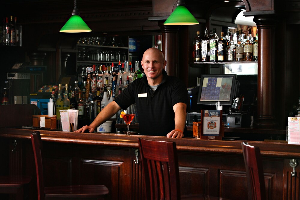 Hotel Bar