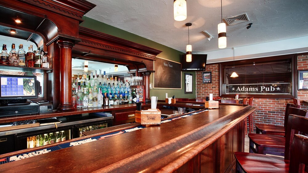 Hotel Bar