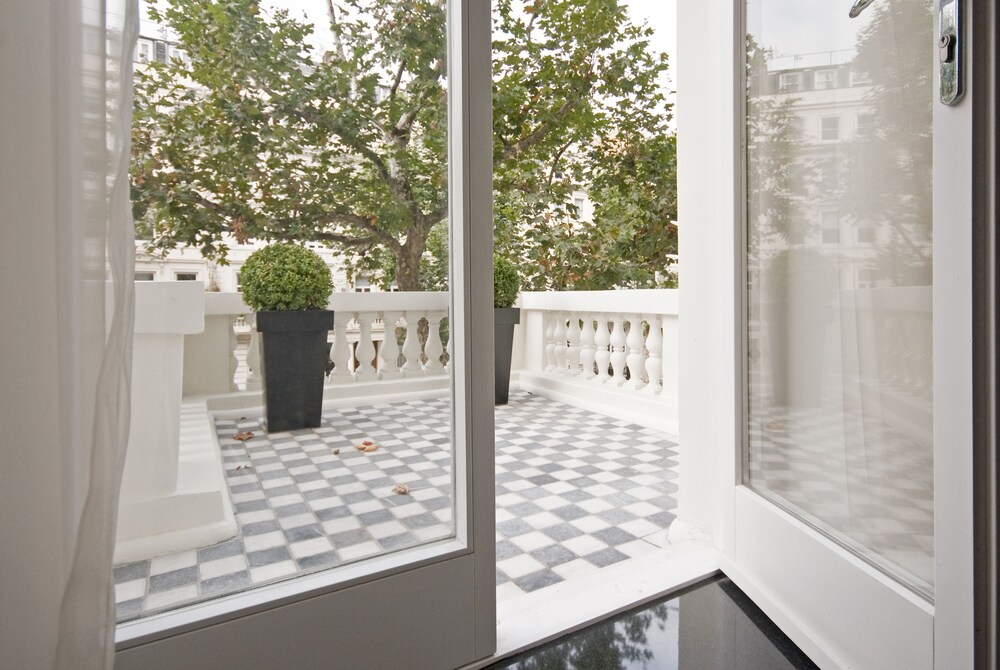 Executive Apartment - Balcony