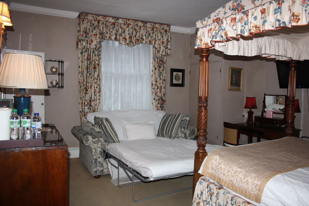 Guestroom