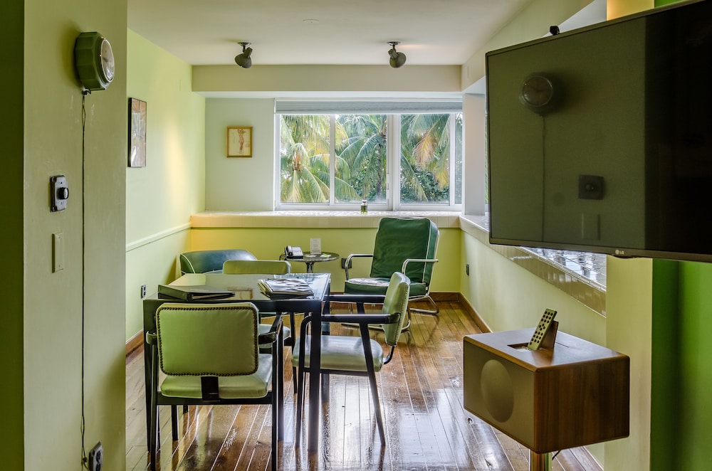 Guestroom