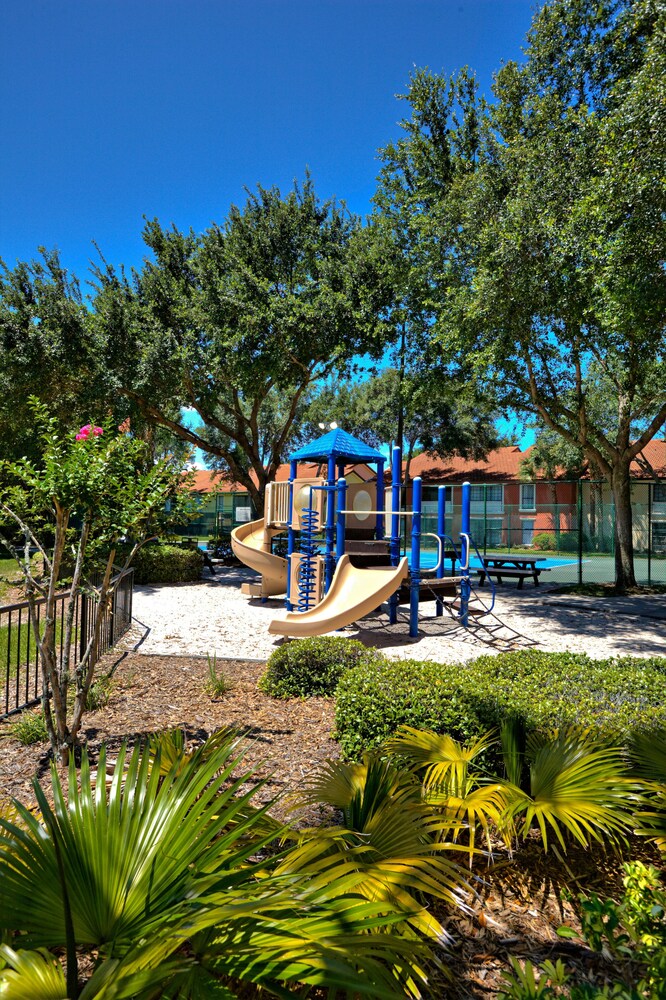 Childrens Play Area - Outdoor