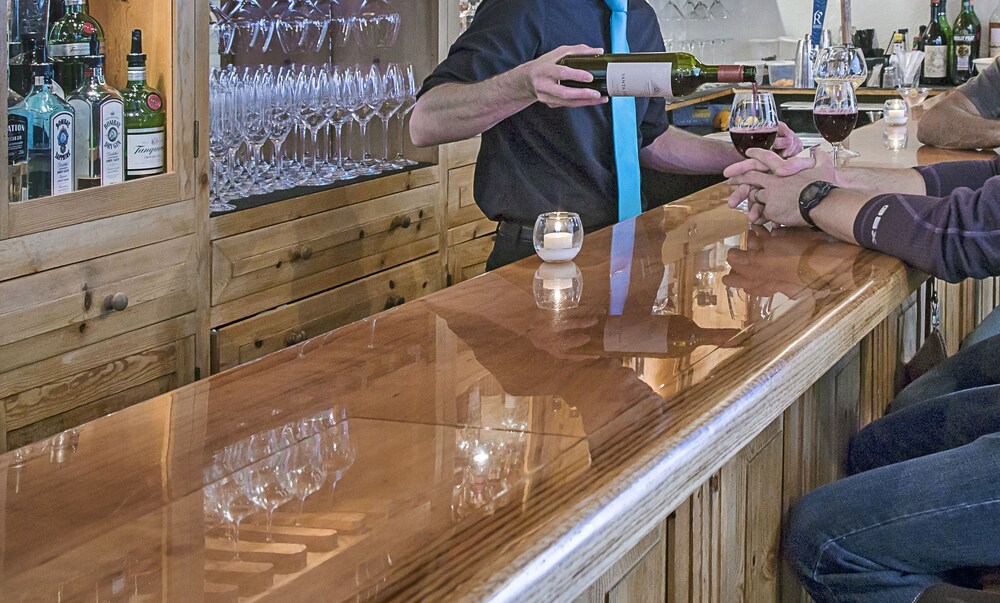 Hotel Bar