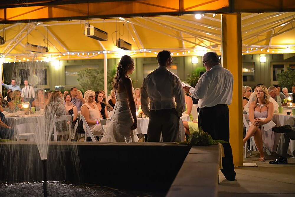 屋外結婚式場