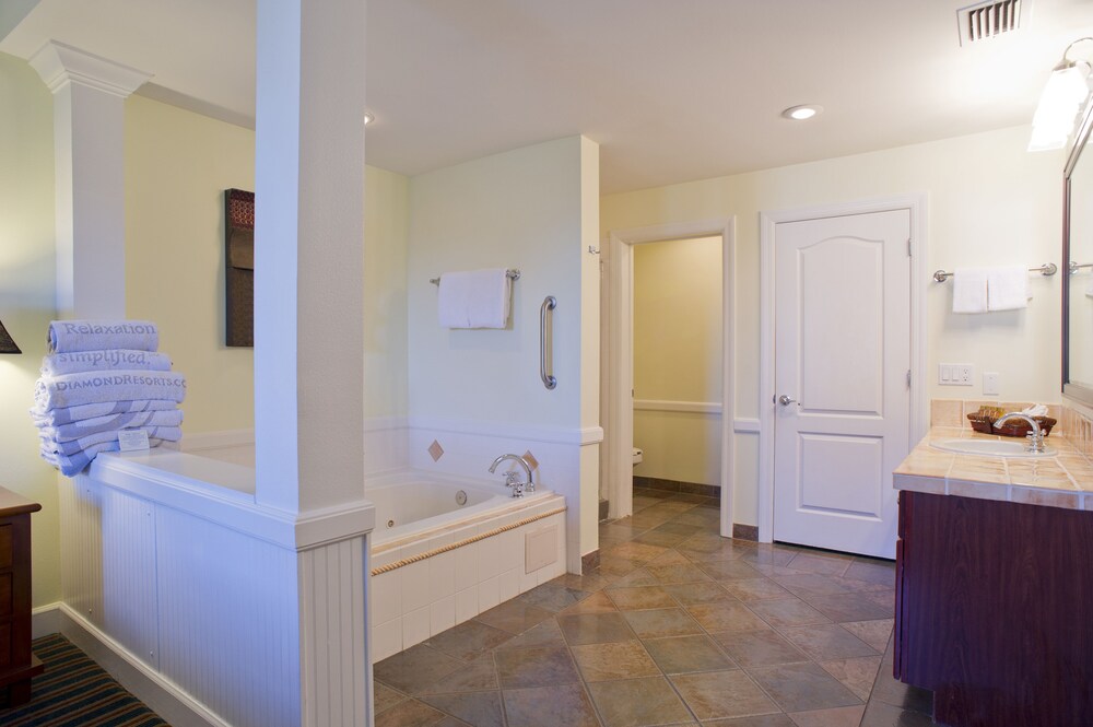 Bathroom, Grand Beach Resort