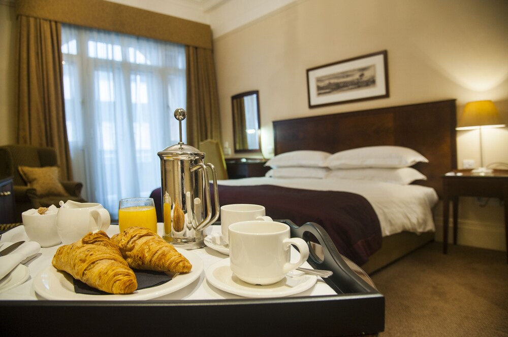 Room Service - Dining