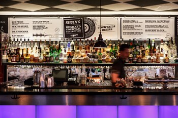 Hotel Bar