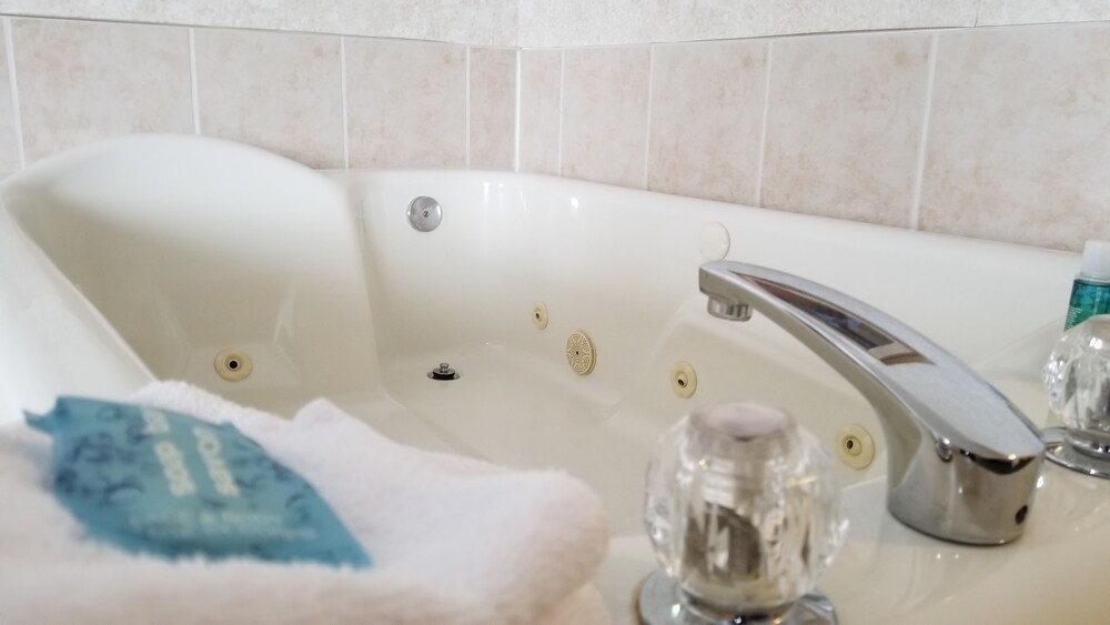 Jetted Tub