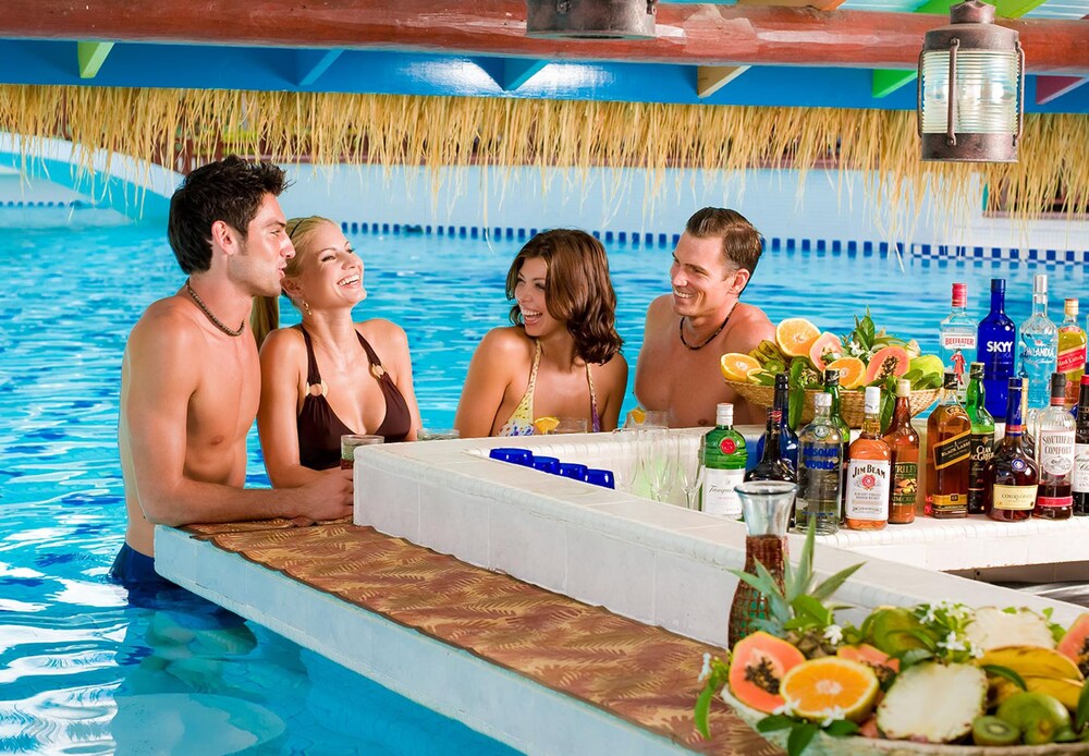 Poolside Bar