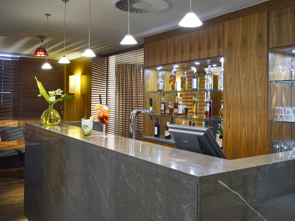 Hotel Lounge