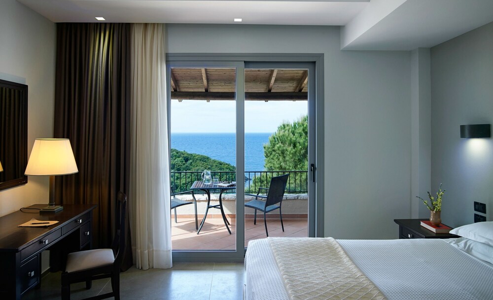 Double or Twin Room - Guestroom