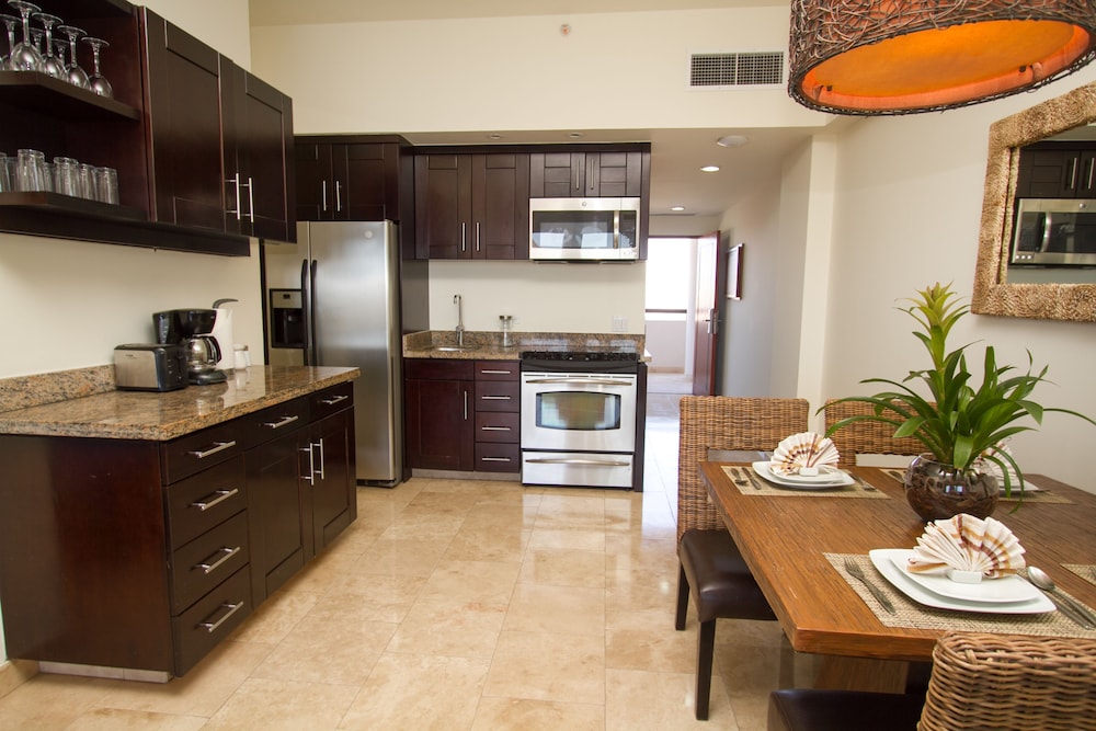 Executive Suite, 1 Bedroom - In-Room Kitchen
