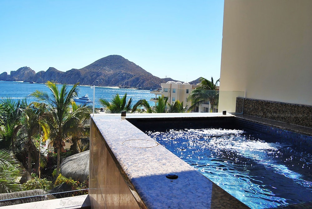 Executive Suite, 2 Bedrooms - Beach/Ocean View
