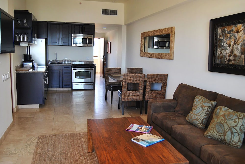 Executive Suite, 2 Bedrooms - Living Area
