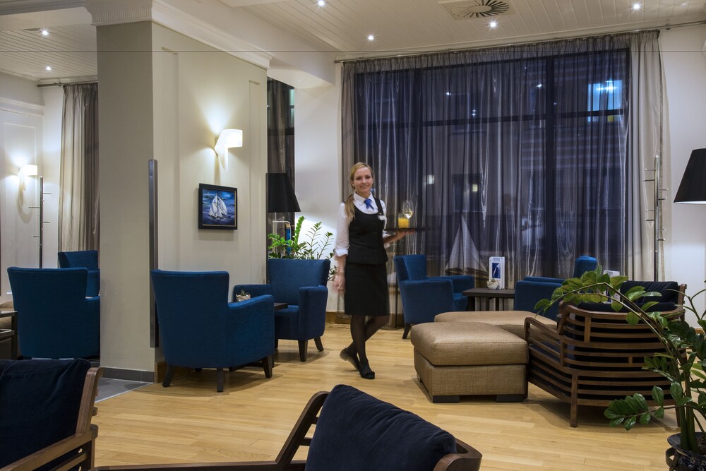 Hotel Bar