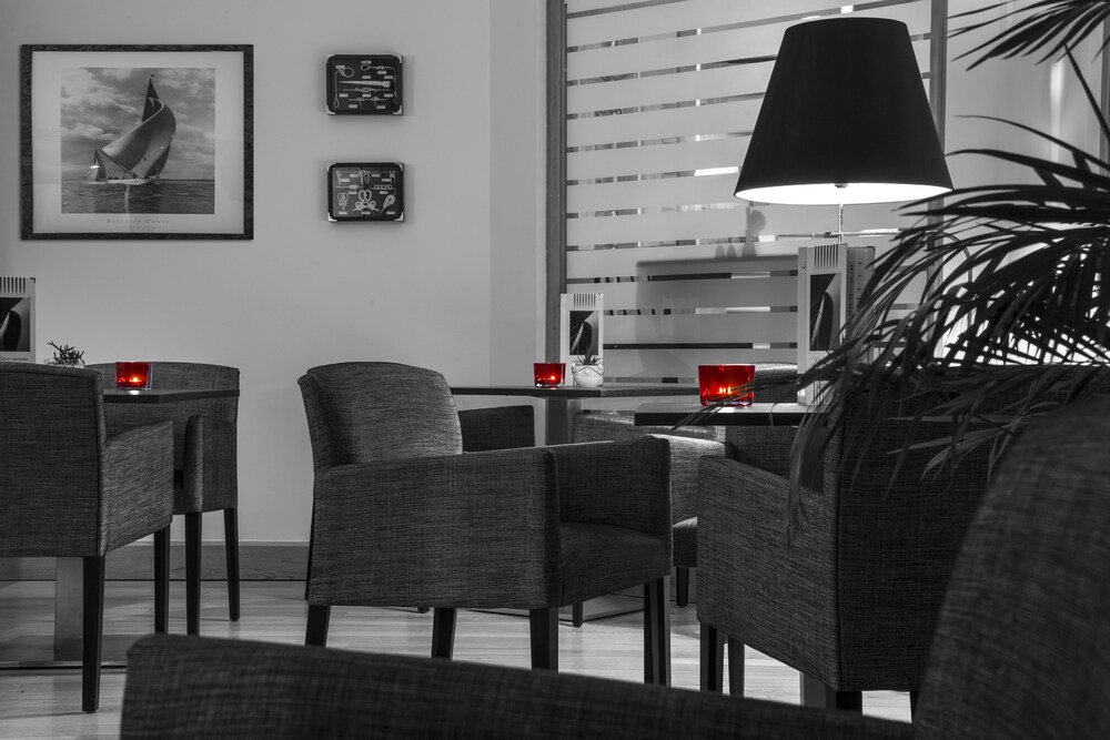 Hotel Lounge