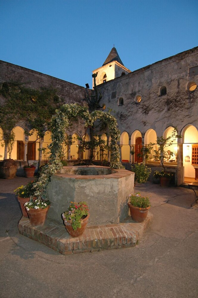 Esterni