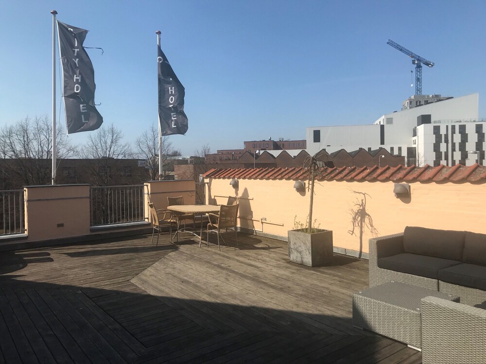 Sundeck