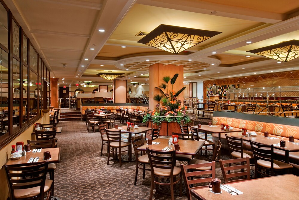 Dining, California Hotel and Casino