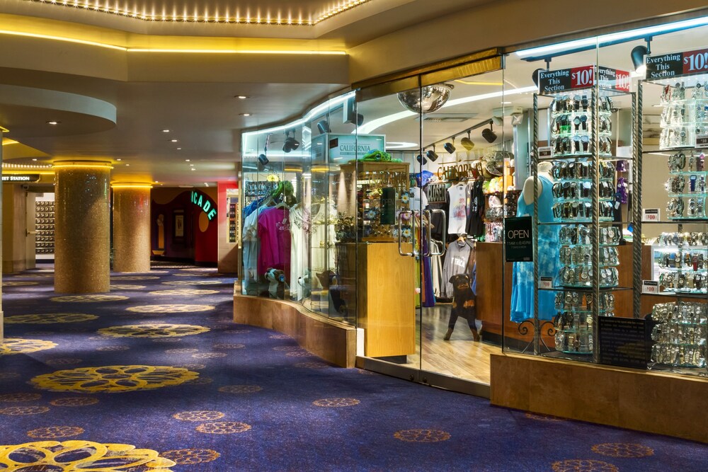 Gift shop, California Hotel and Casino