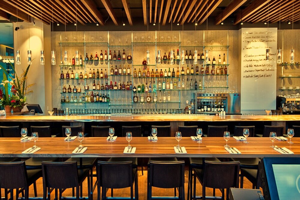 Hotel Bar