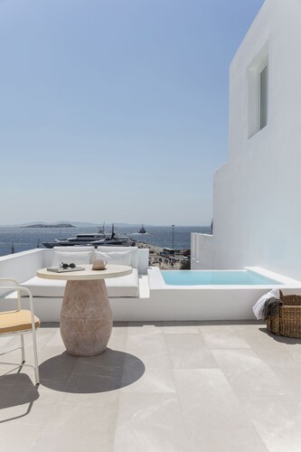 Porto Mykonos Hotel