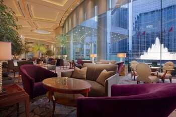 Hotel Lounge