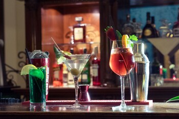 Hotel Bar