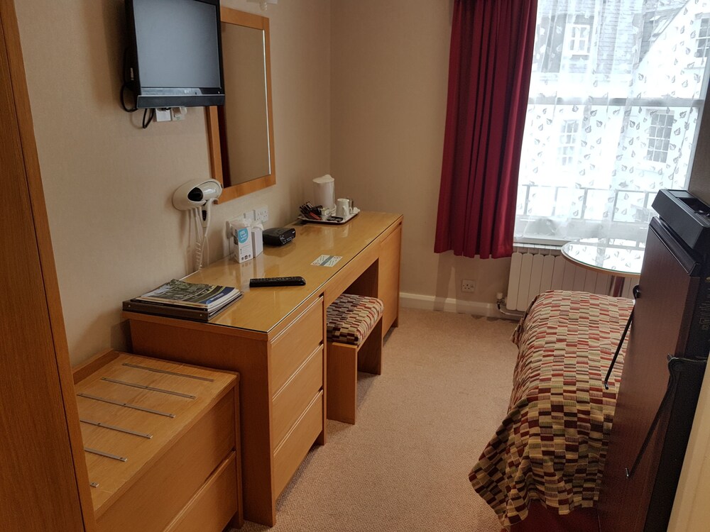 Guestroom