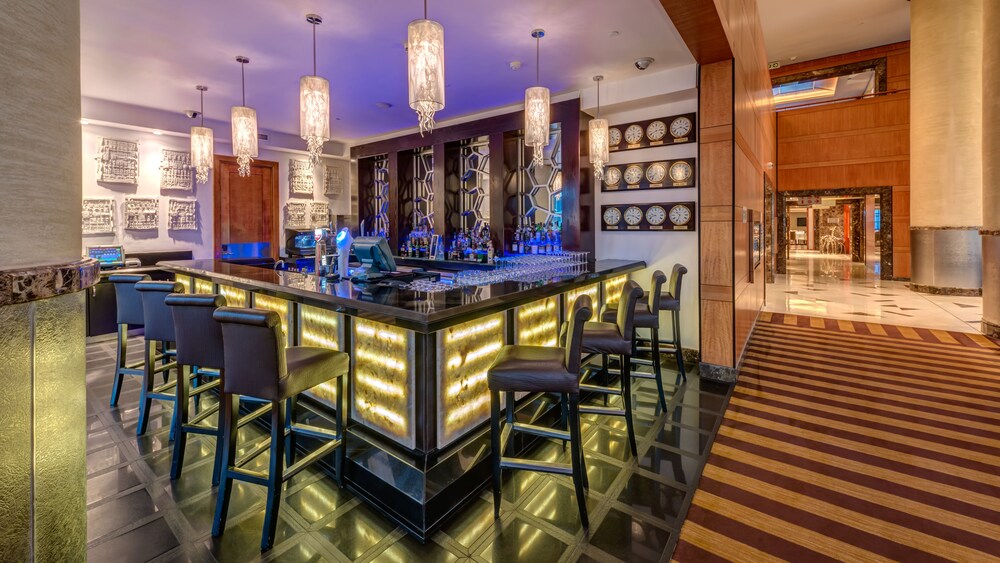 Hotel Bar