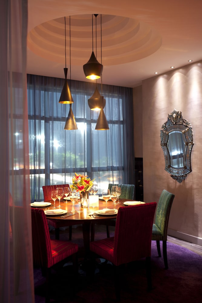 Family Dining