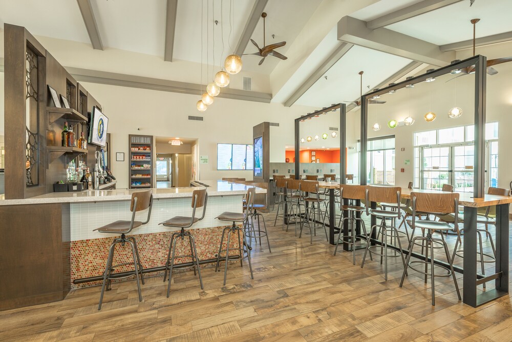Hotel Bar