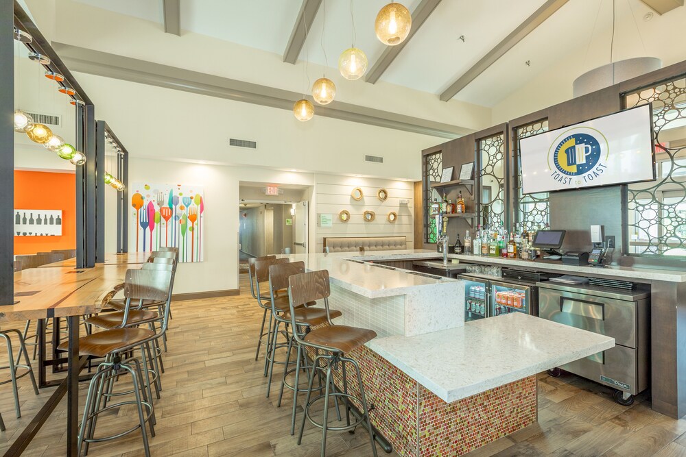 Hotel Bar