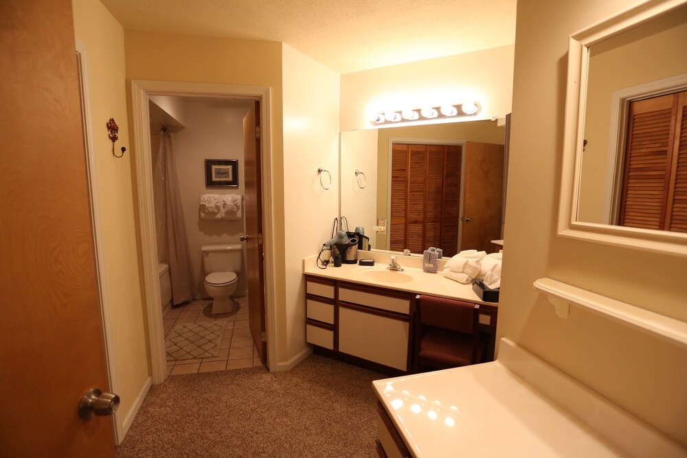 Luxury Condo, 3 Bedrooms (3 Bath) - Bathroom