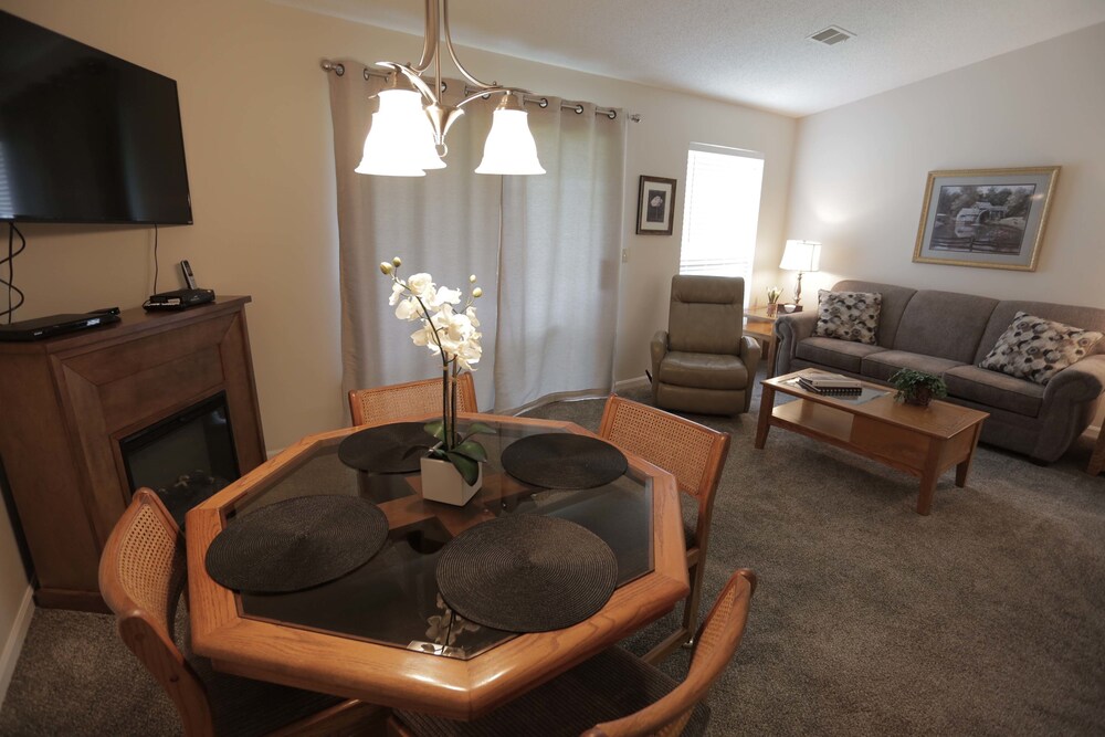 Condo, 1 Bedroom - In-Room Dining