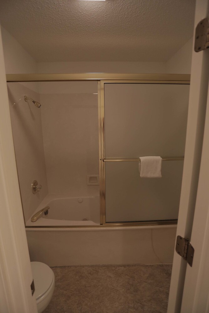 Luxury Condo, 2 Bedrooms - Bathroom