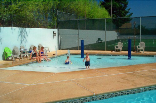 Childrens Pool