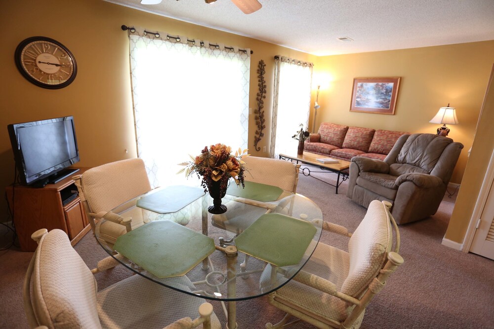 Condo, 1 Bedroom - In-Room Dining