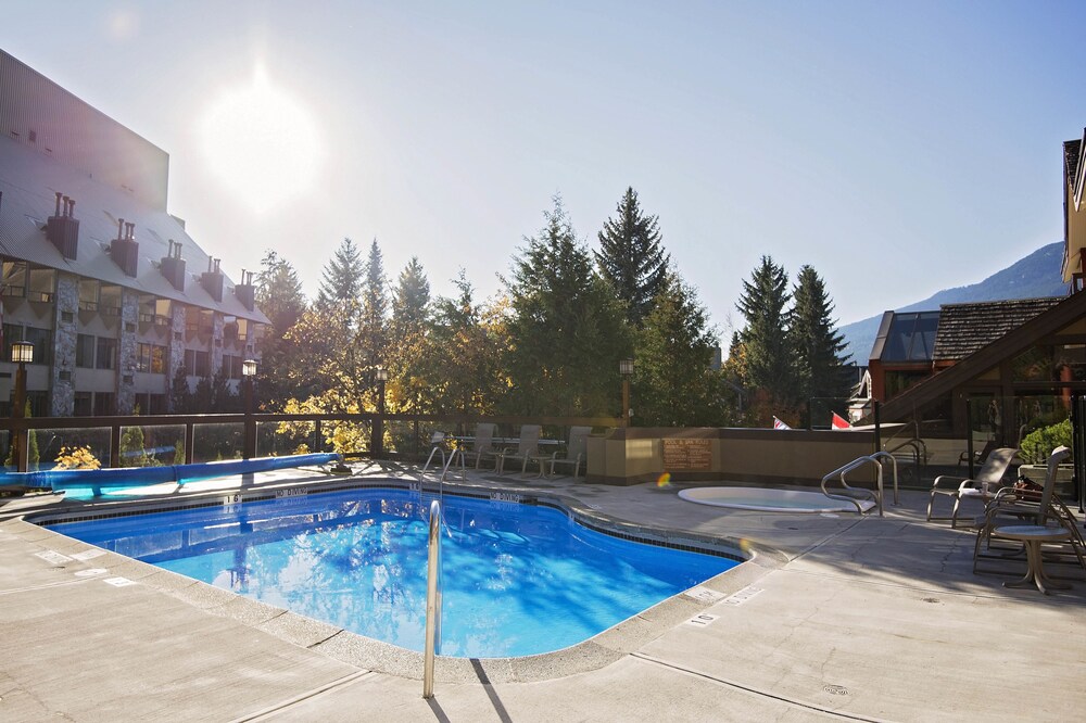 Indoor/Outdoor Pool
