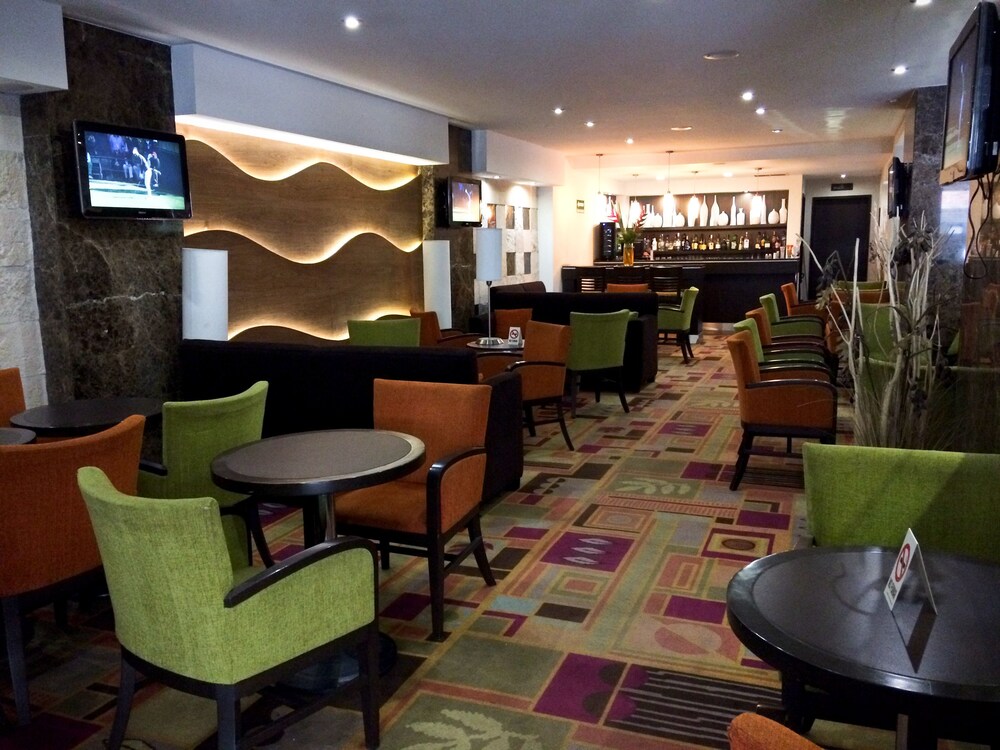 Hotel Bar