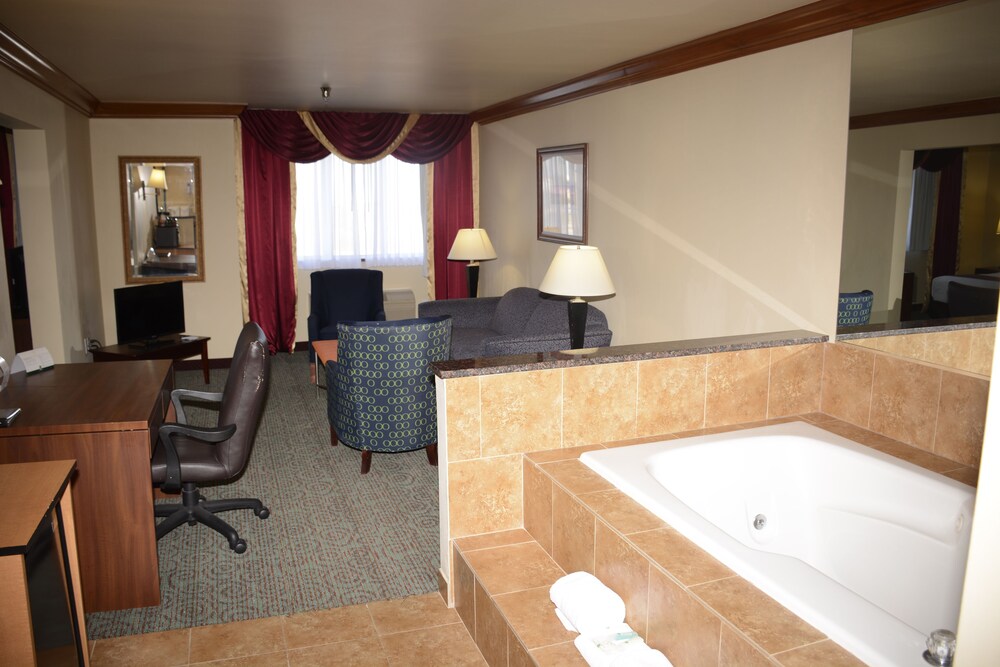 Deep Soaking Bathtub