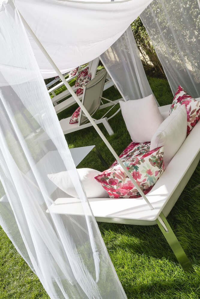 Sundeck