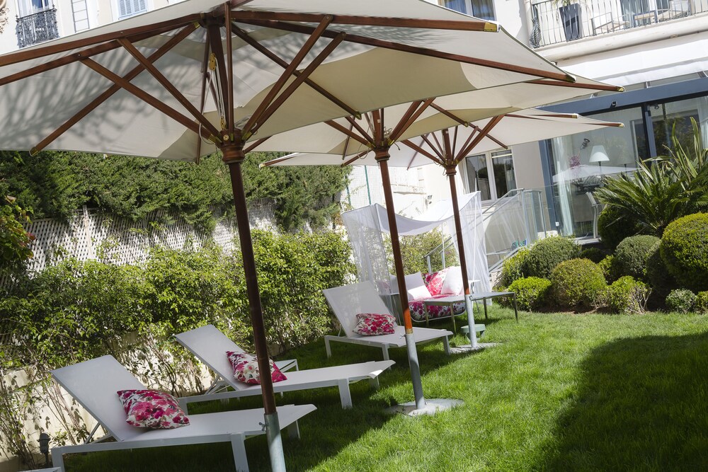 Sundeck