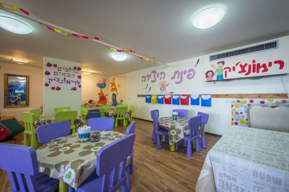 Childrens Play Area - Indoor