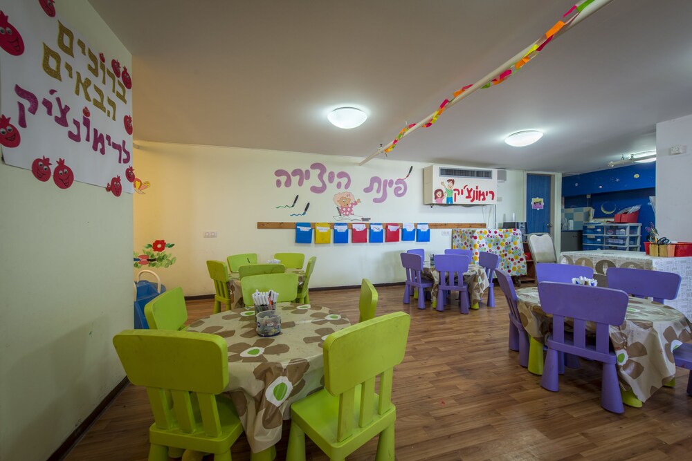 Childrens Play Area - Indoor