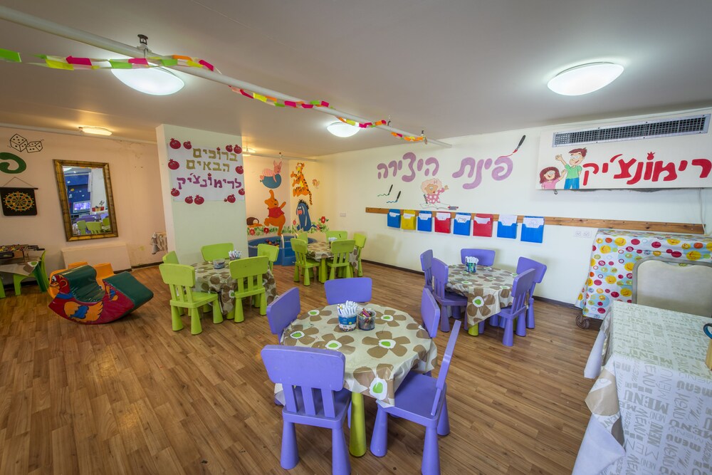 Childrens Play Area - Indoor