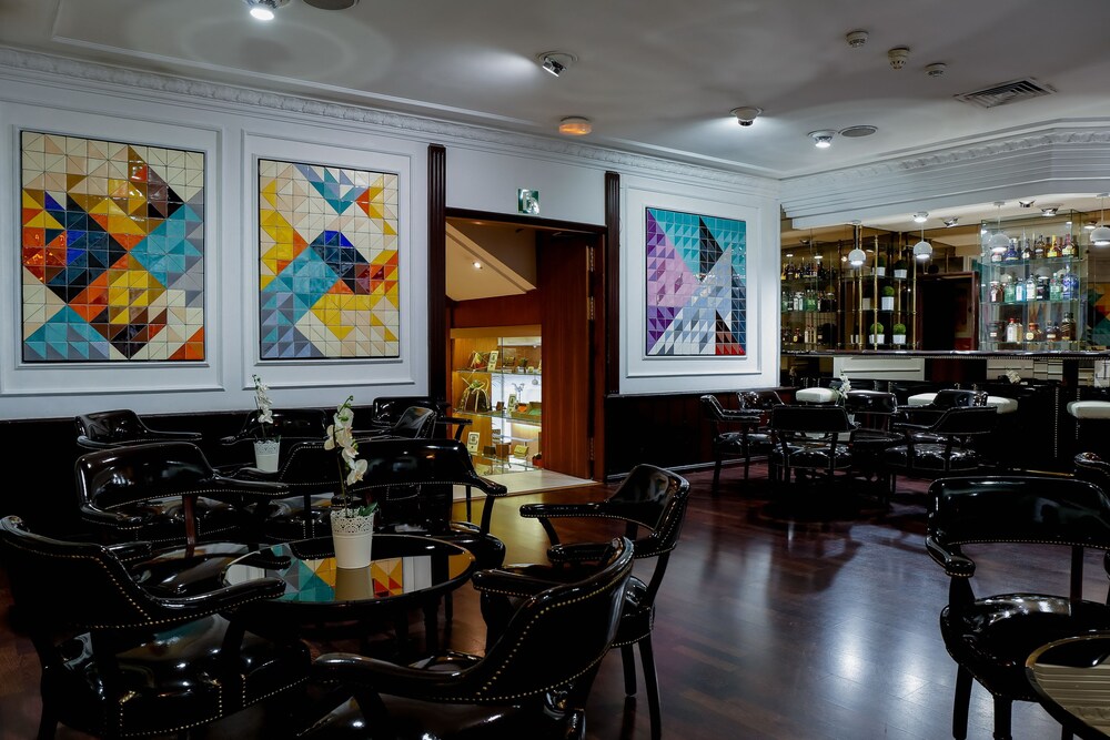 Hotel Bar