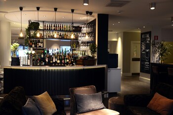 Hotel Lounge