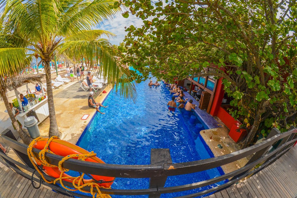 Outdoor pool, Grand Oasis Cancun All Inclusive