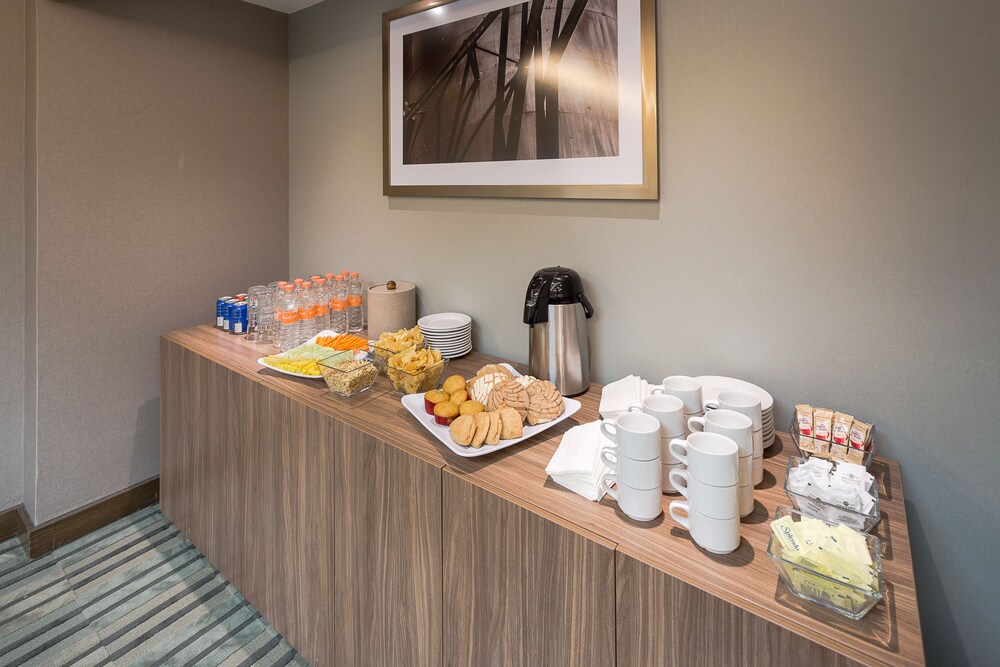 Executive Lounge